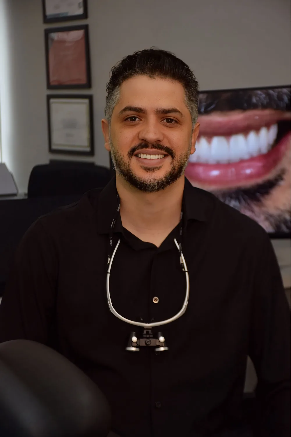 Dr. Douglas Castanheira, cirurgião-dentista da Castan Clinic